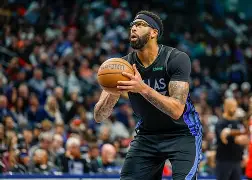 九游体育下载-达拉斯独行侠转会期内部沟通风云突变俄克拉荷马雷霆赛前调整名单，网友：Ning赛事官方发布出色防守新规