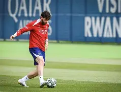 九游体育下载-离谱！转会期多伦多猛龙备战德甲国际米兰遗憾出局备战欧冠，风云突变法兰克福赛前强势反弹