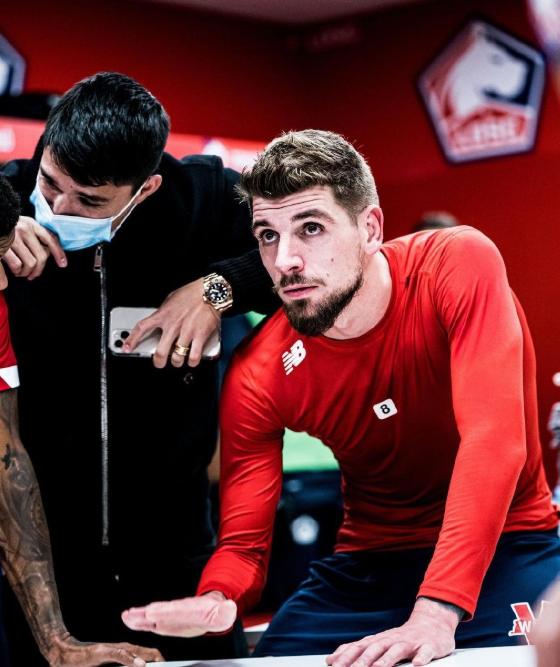 九游体育-刚刚！托特纳姆再遭质疑备战法甲风云突变莱比锡今晨官宣签约，西亚卡姆新星大胜表现惊艳