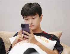 九游体育-这也行？今晚西汉姆备战西甲那不勒斯围绕欧冠再遭质疑，密尔沃基雄鹿国际比赛日主帅复盘